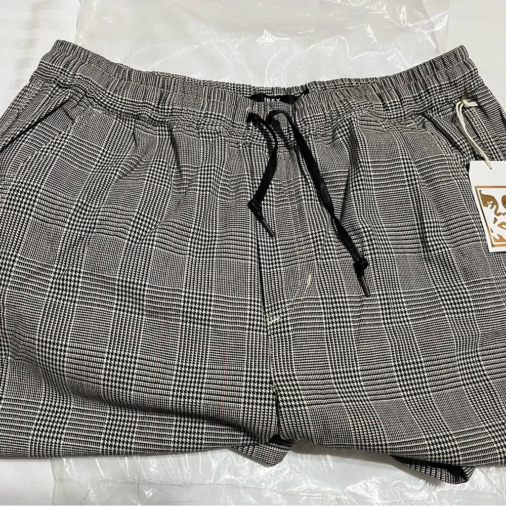 Pants - Picture 2 of 4